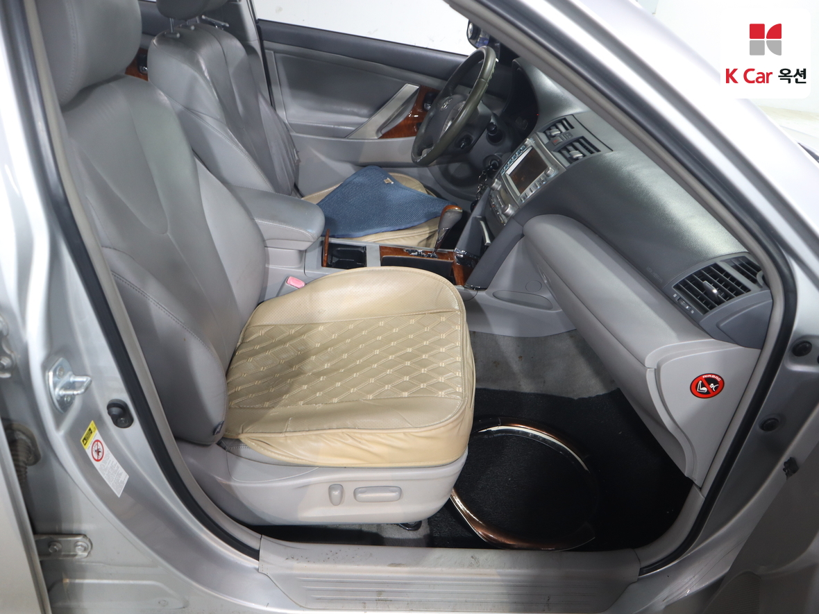 Toyota Camry - 33