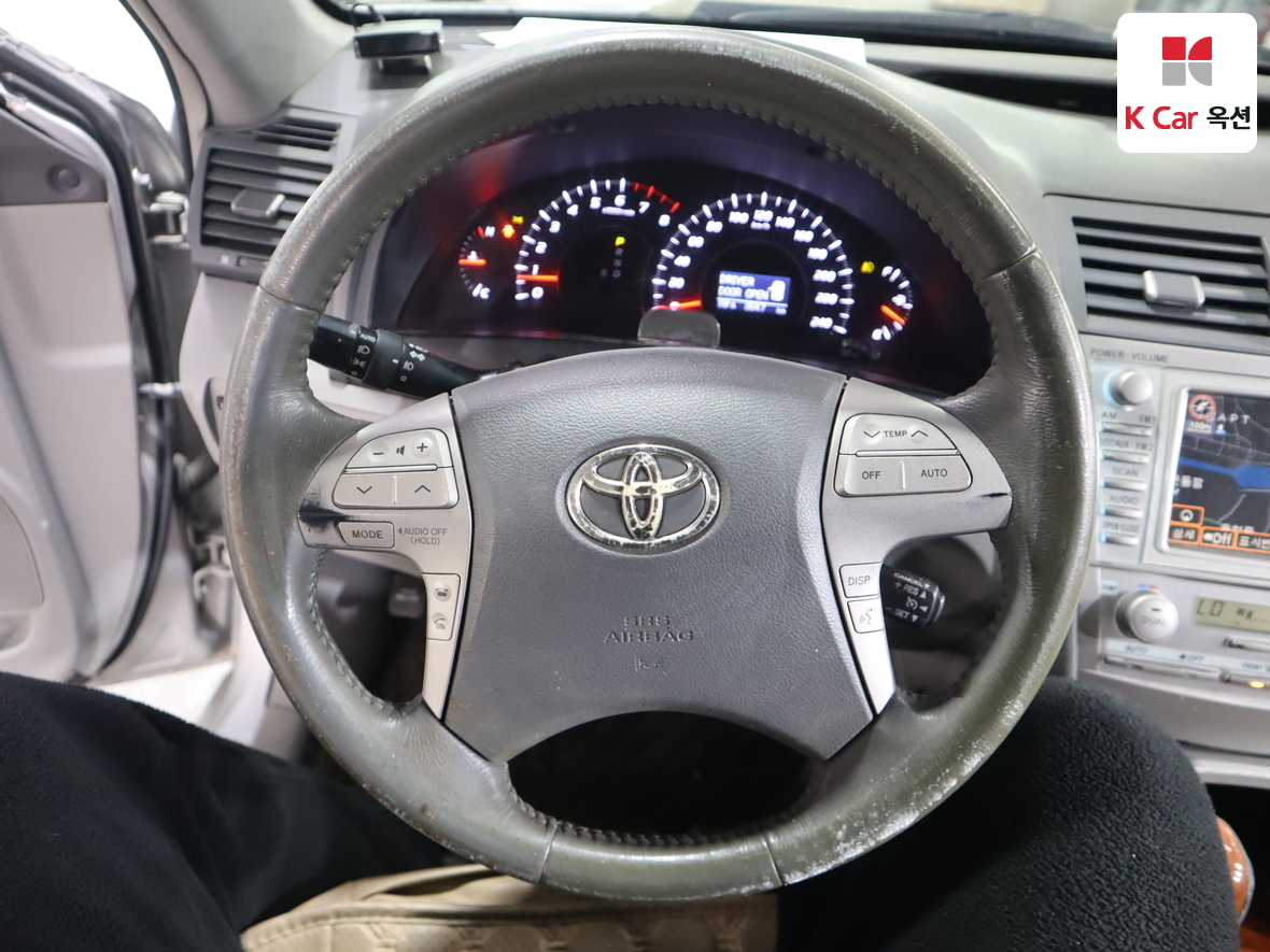 Toyota Camry - 10