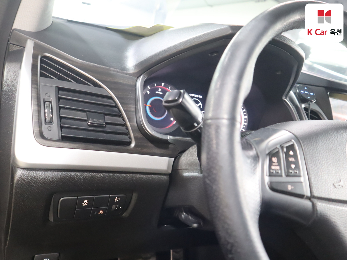 KG Mobility Korando - 9