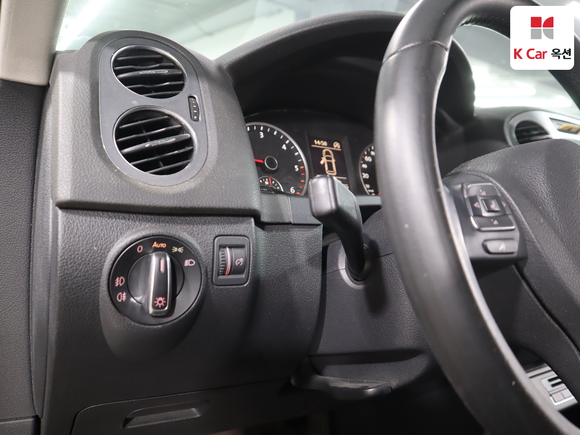 Volkswagen Tiguan - 9
