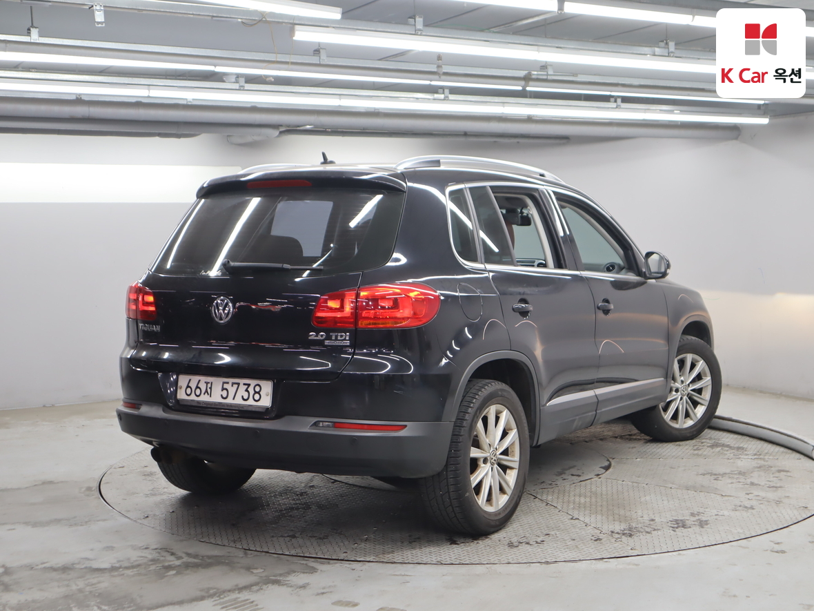 Volkswagen Tiguan - 2