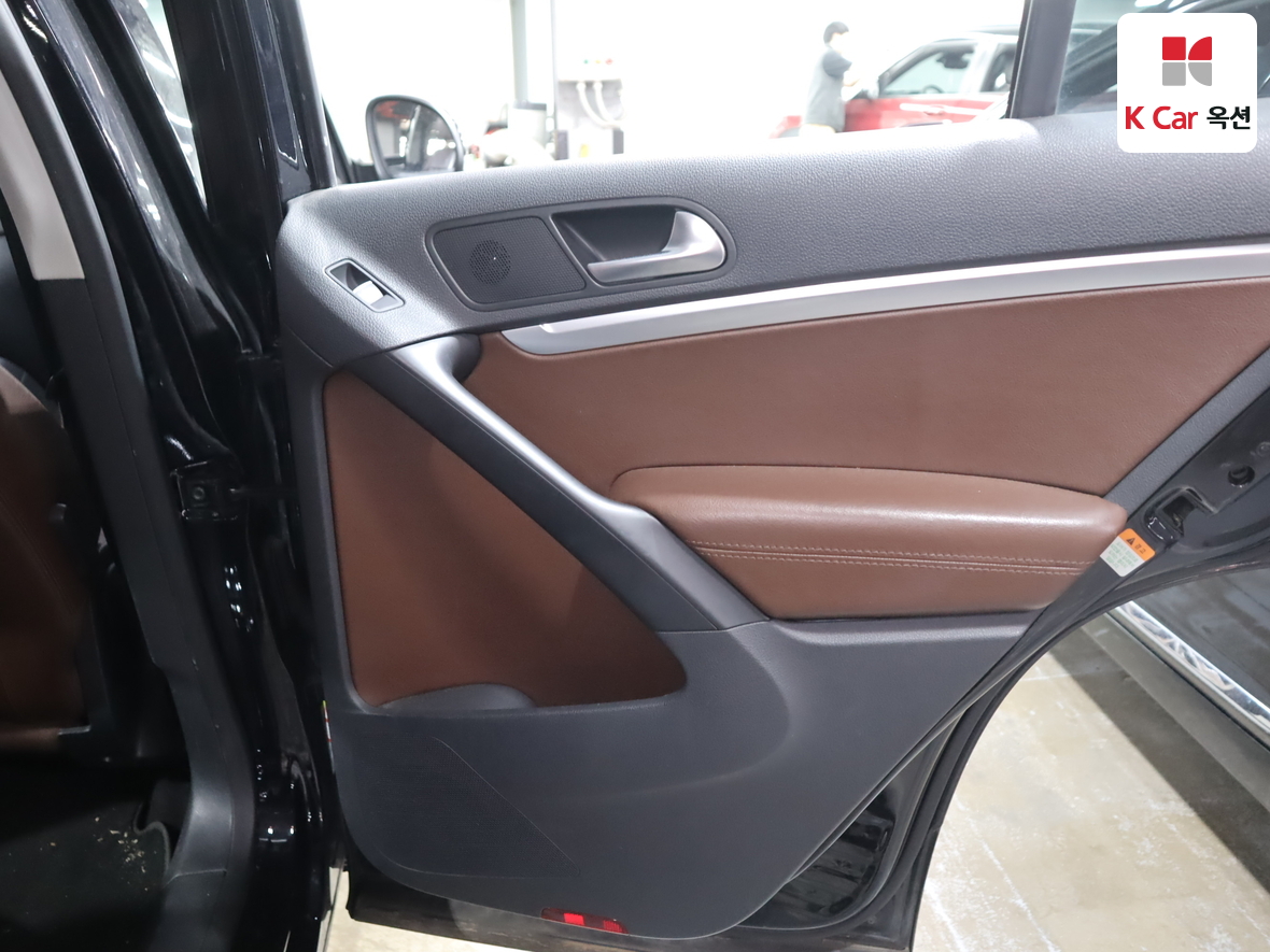 Volkswagen Tiguan - 26