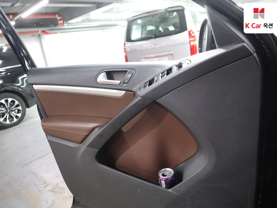Volkswagen Tiguan - 8