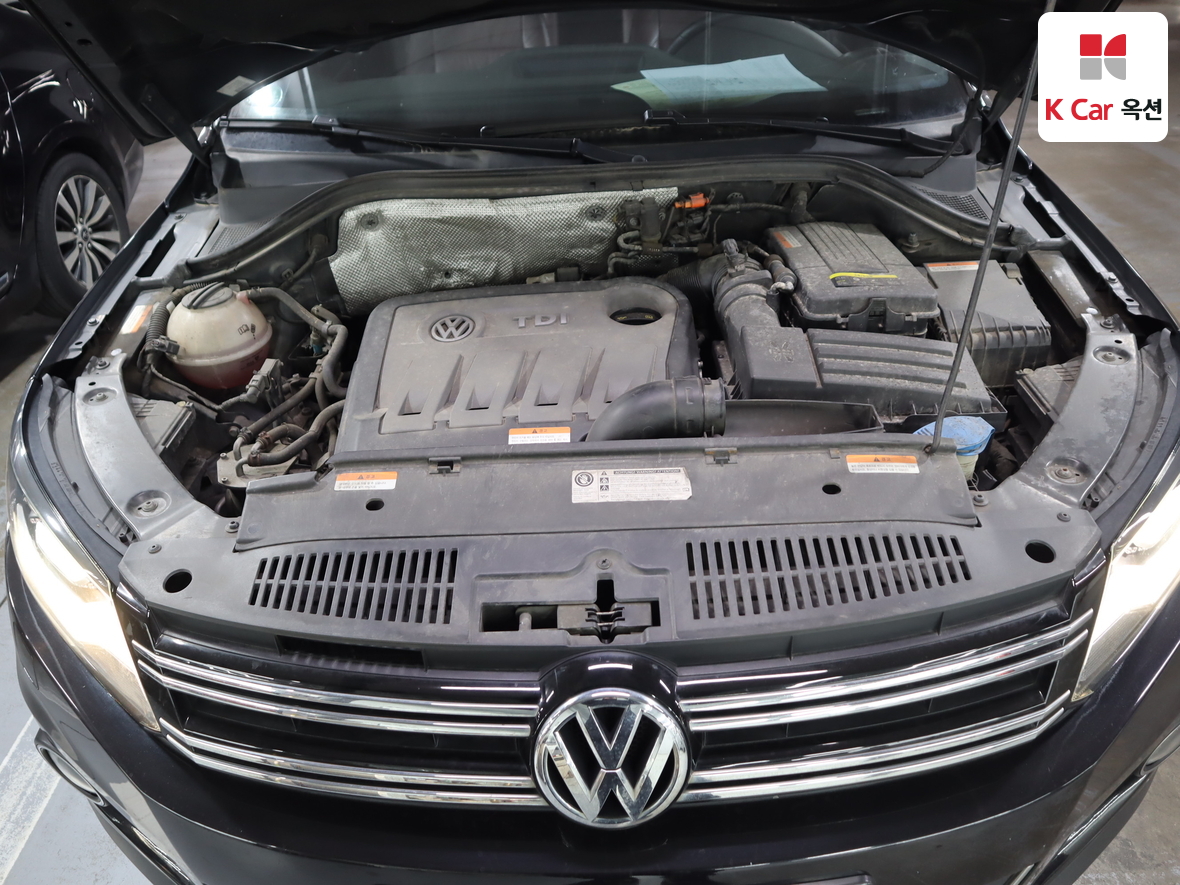 Volkswagen Tiguan - 32