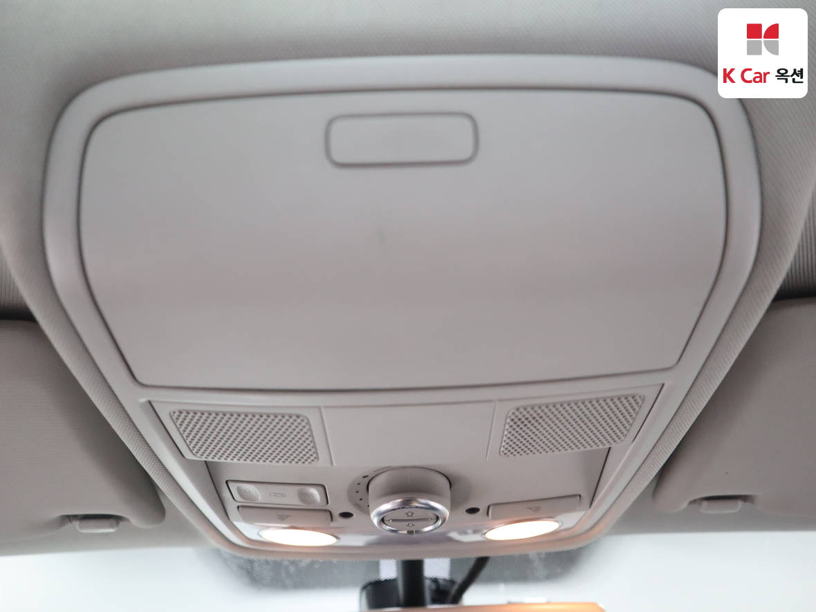 Volkswagen Tiguan - 12