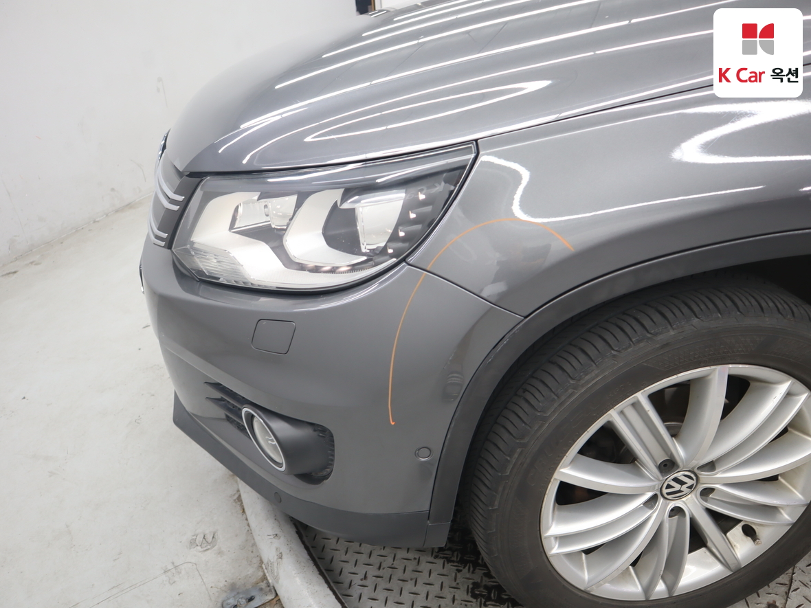 Volkswagen Tiguan - 38