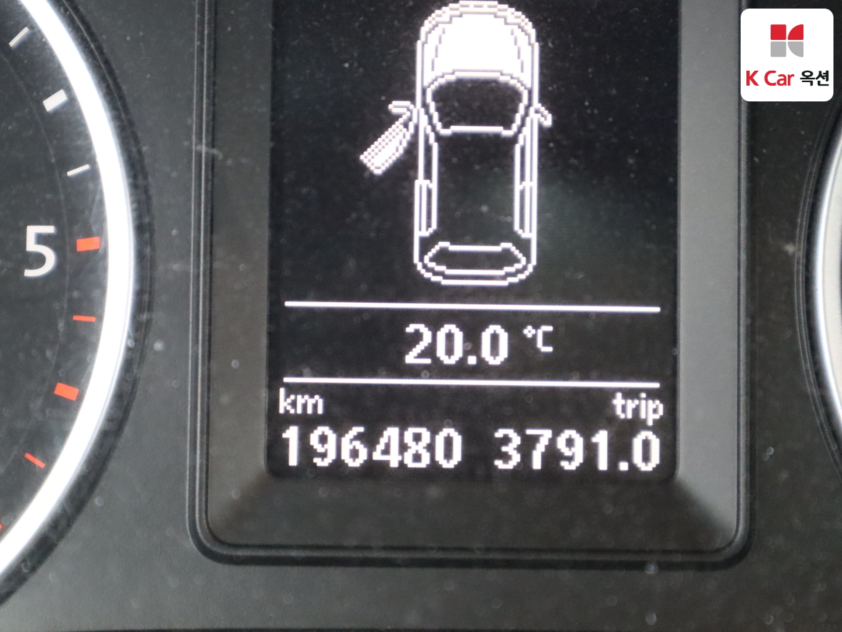 Volkswagen Tiguan - 4