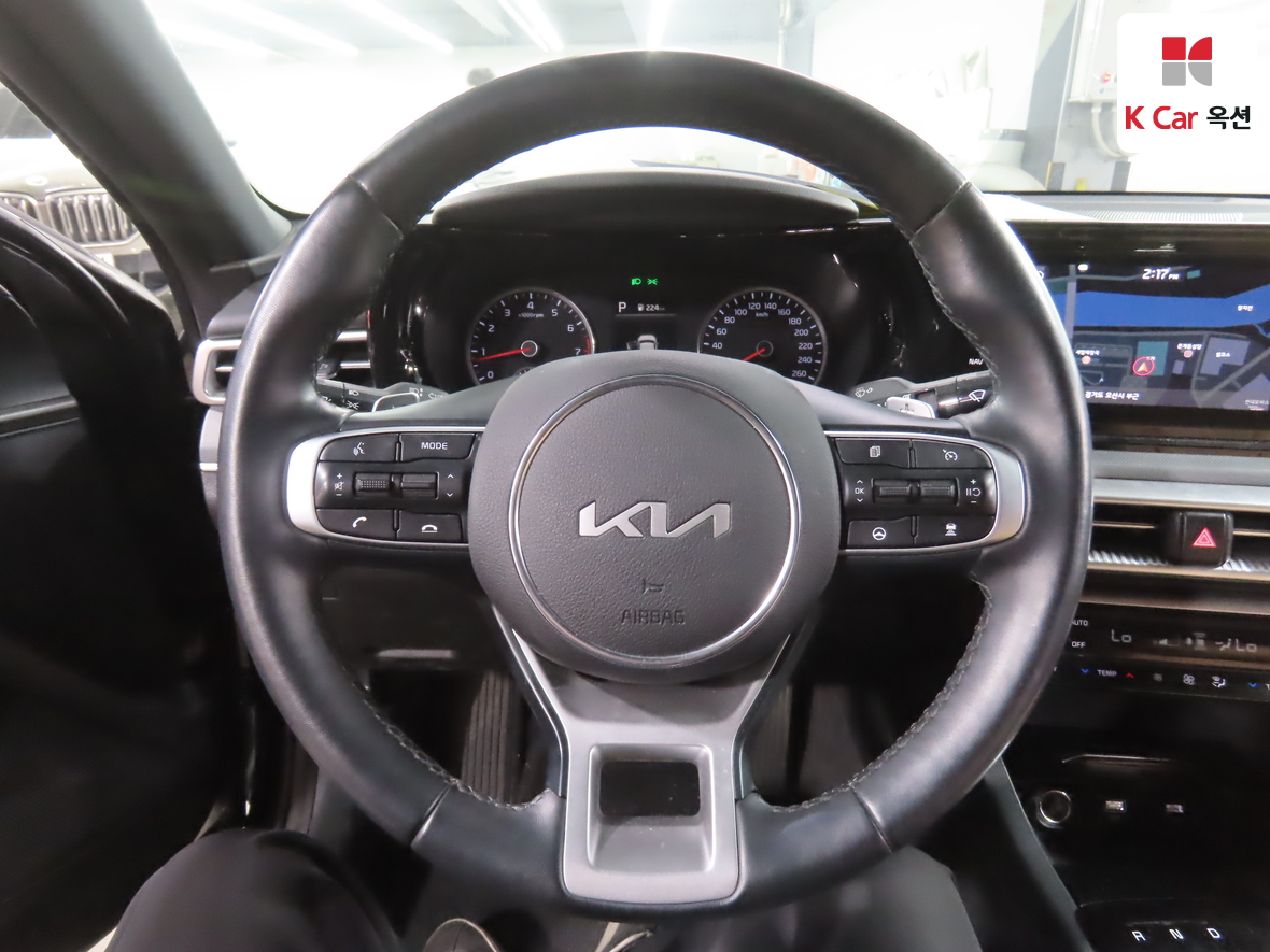 كيا K5 2023 - صورة 10