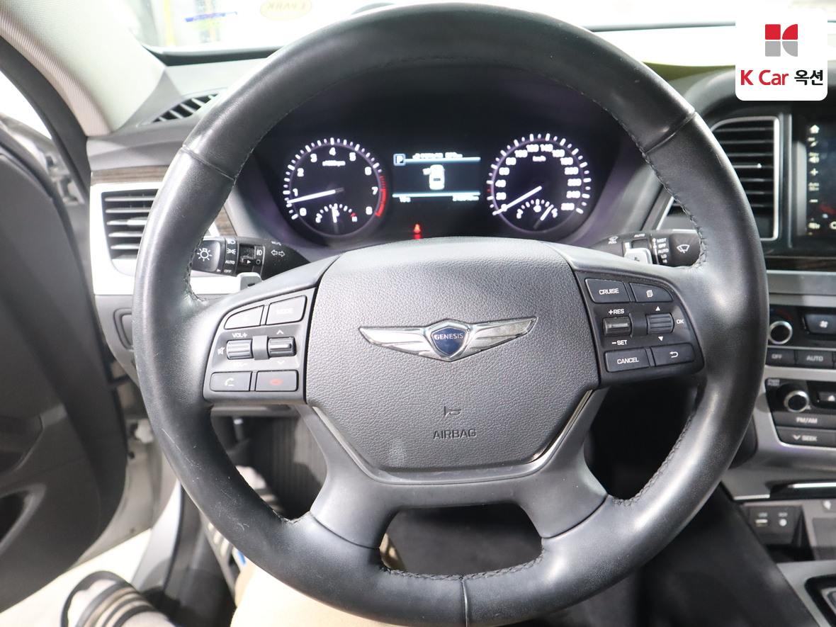 Genesis G80 - 10