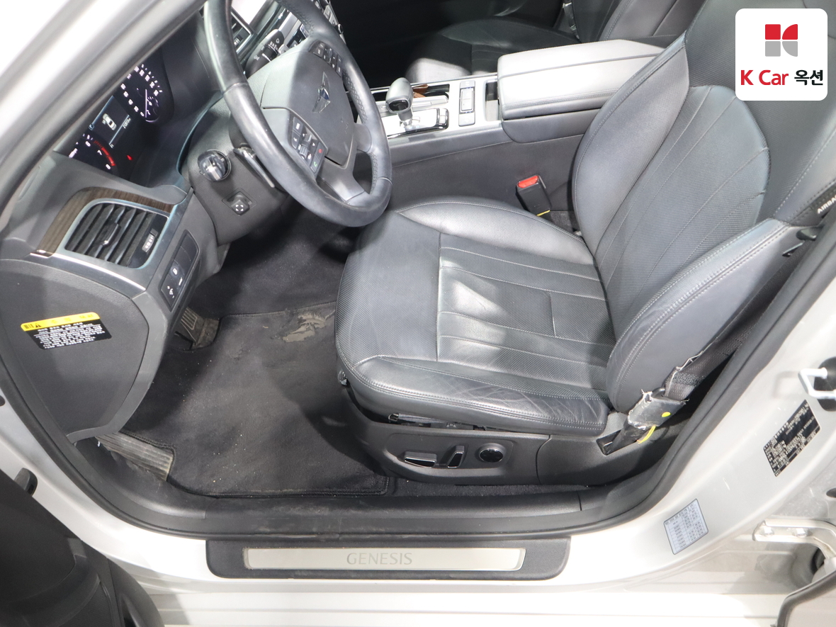 Genesis G80 - 18