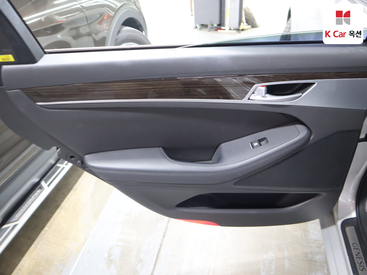 Genesis G80 - 22
