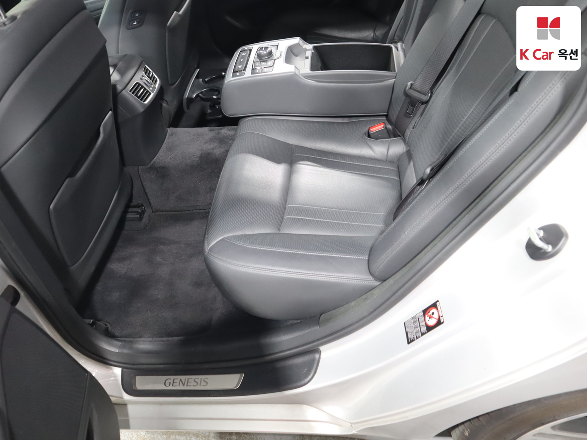 Genesis G80 - 23