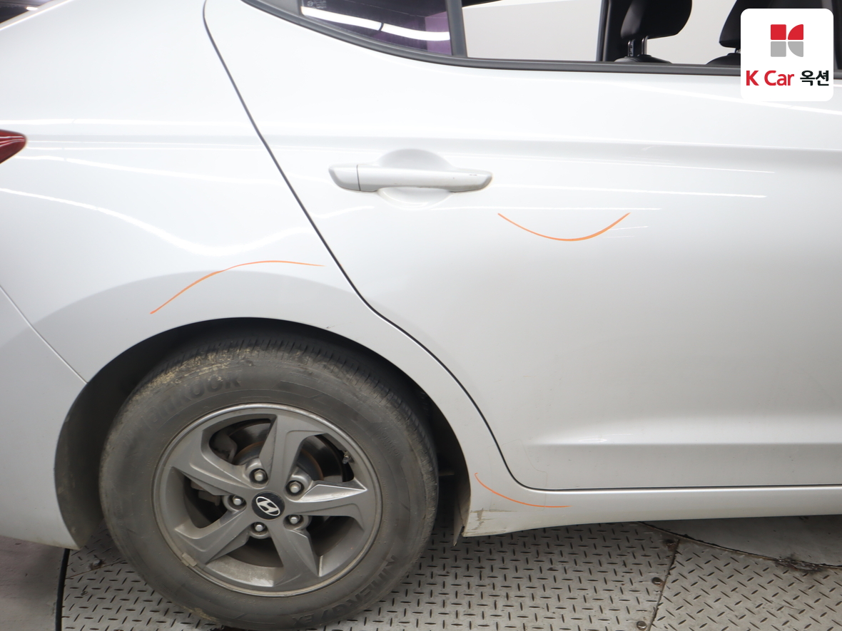 هيونداي إلانترا 2016 - صورة 38