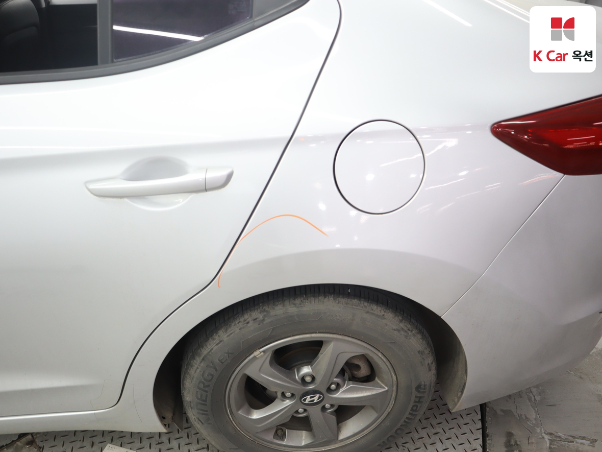 هيونداي إلانترا 2016 - صورة 37