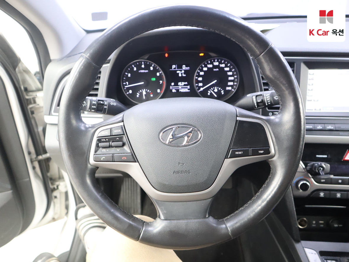 هيونداي إلانترا 2016 - صورة 10