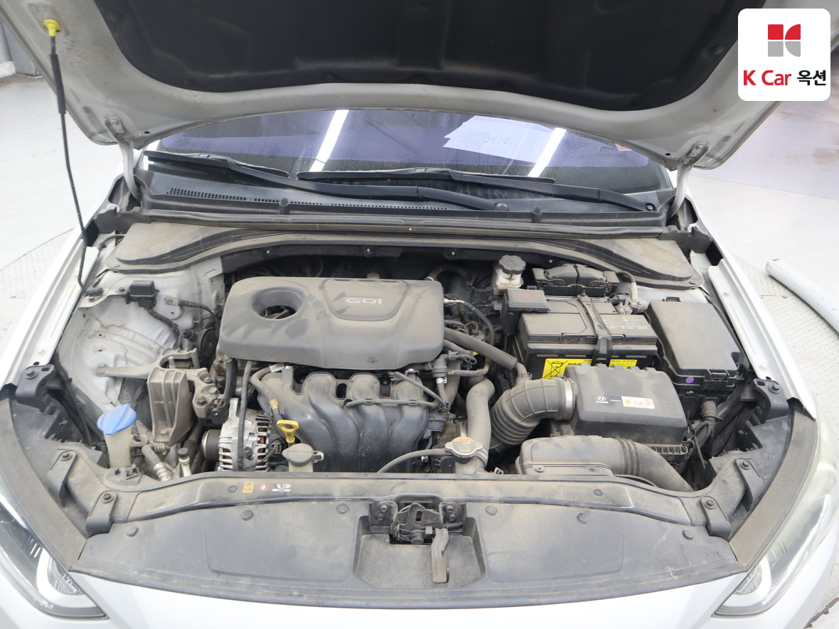 هيونداي إلانترا 2016 - صورة 32