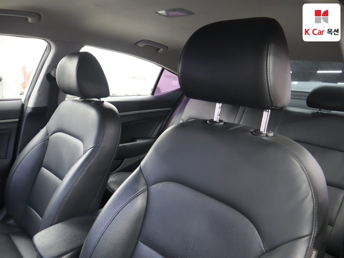 هيونداي إلانترا 2016 - صورة 18