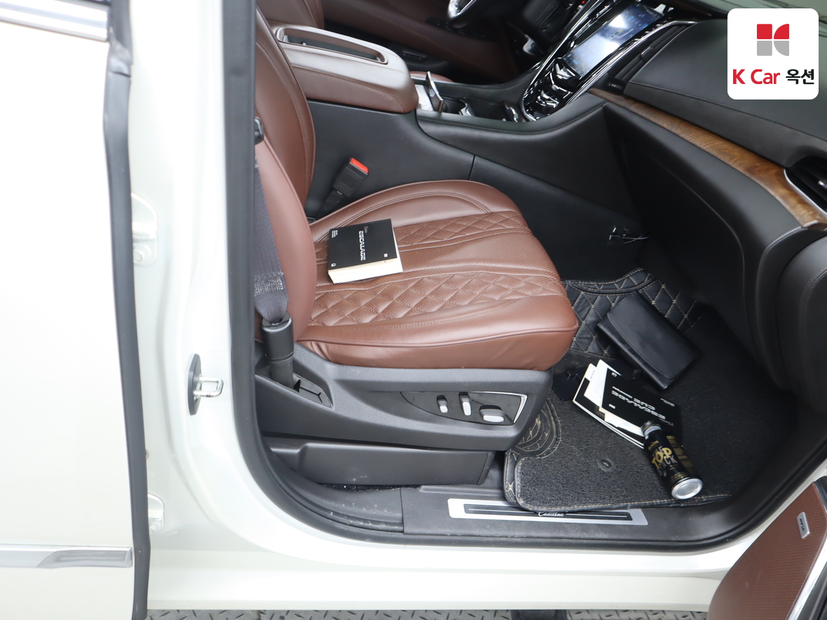 GENERAL MOTORS 캐딜락 - 32