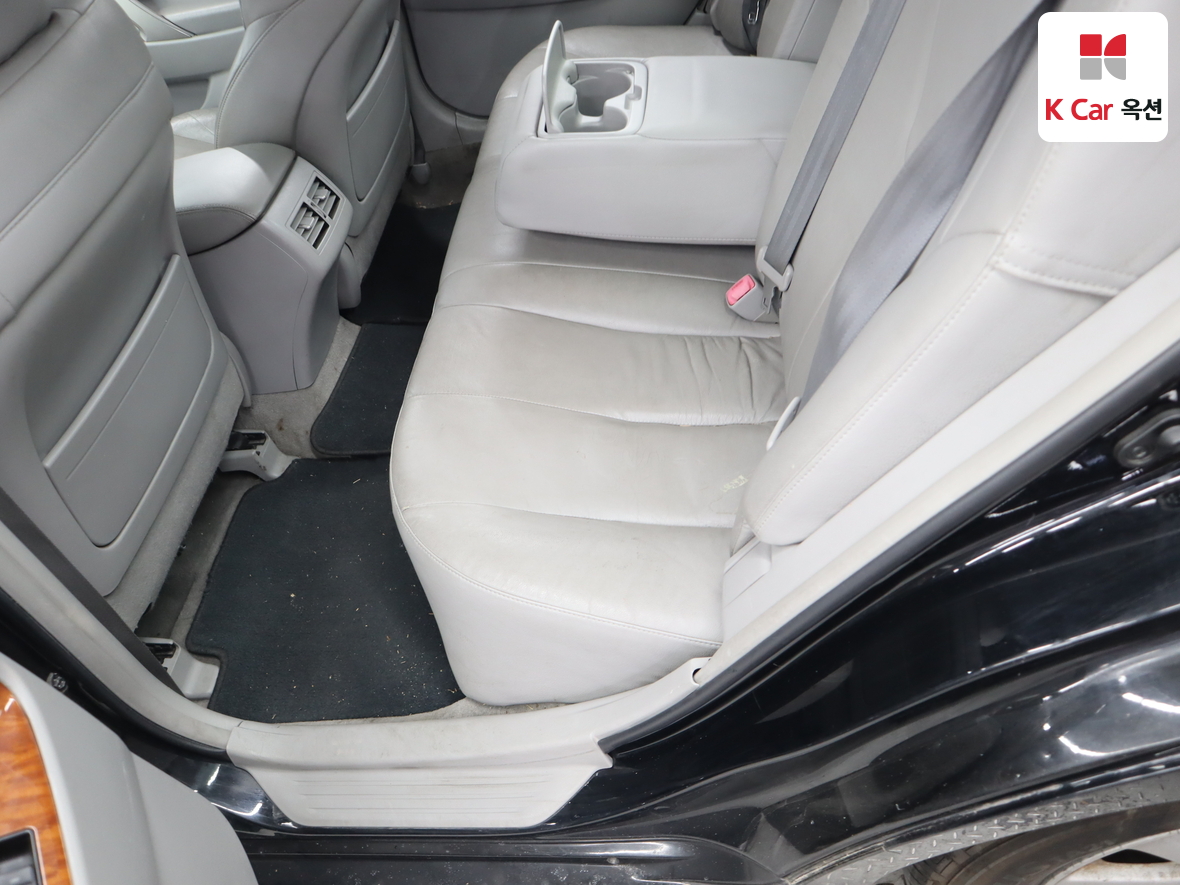 Toyota Camry - 25