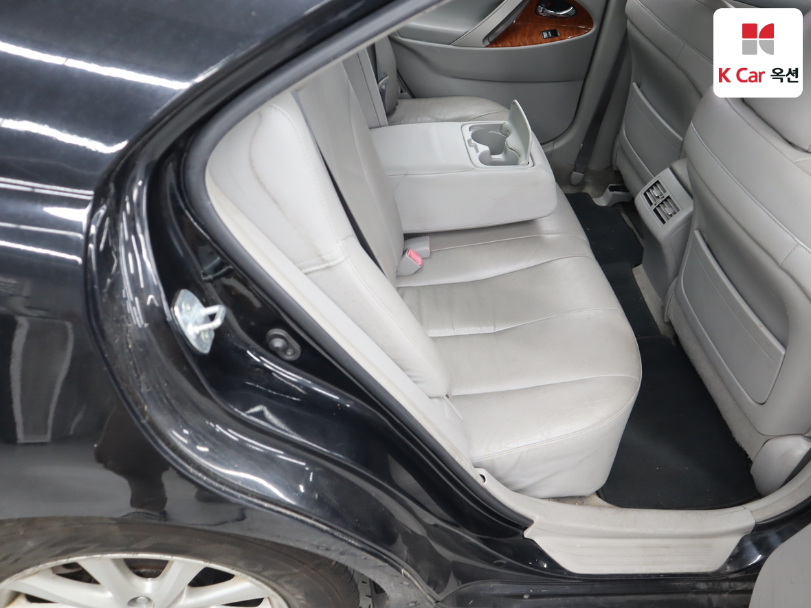 Toyota Camry - 29