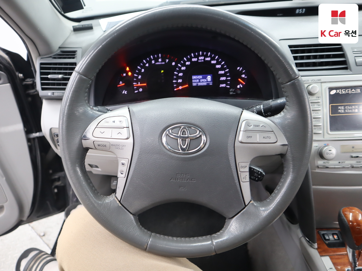 Toyota Camry - 10