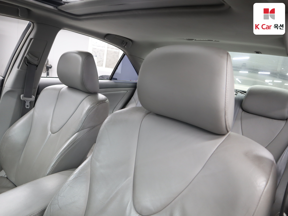 Toyota Camry - 19