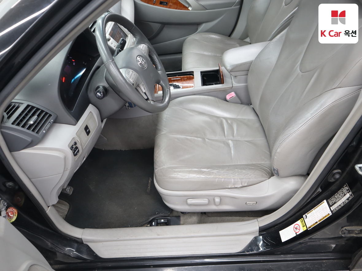 Toyota Camry - 18