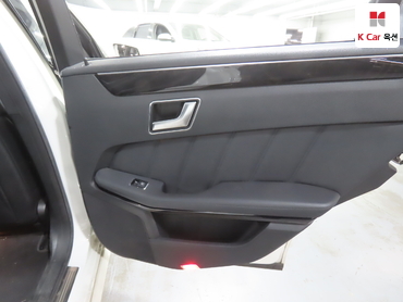 2013 - mercedes-benz e220