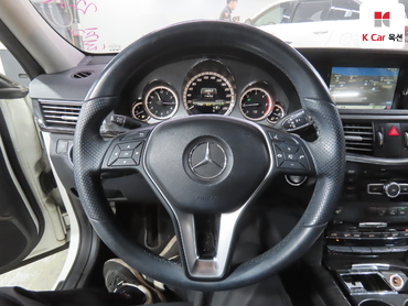 2013 - mercedes-benz e220