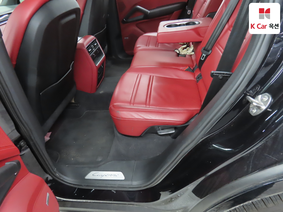 PORSCHE 카이엔 - 24
