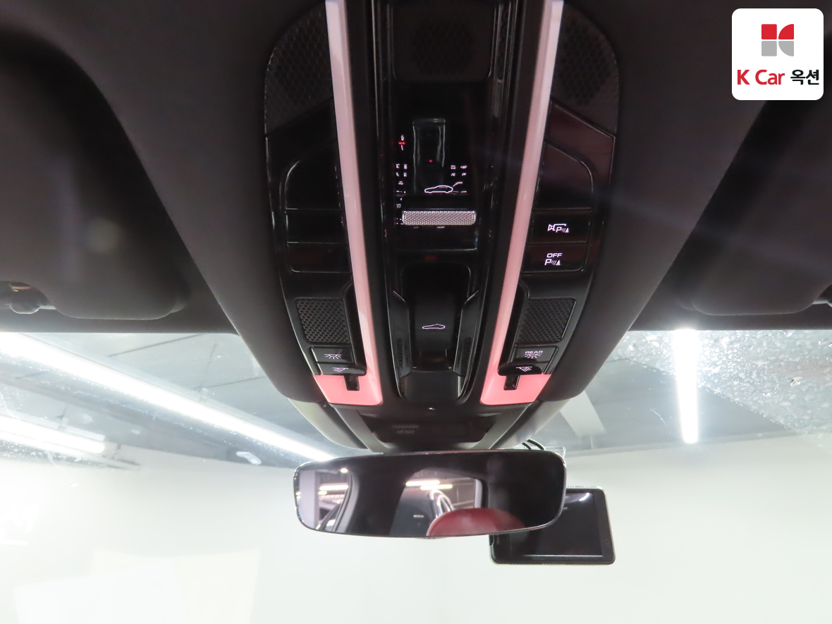 PORSCHE 카이엔 - 12