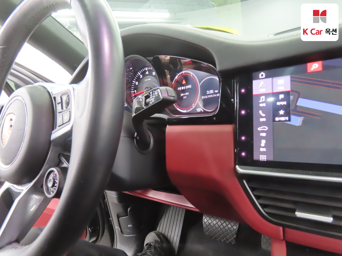 PORSCHE 카이엔 - 11