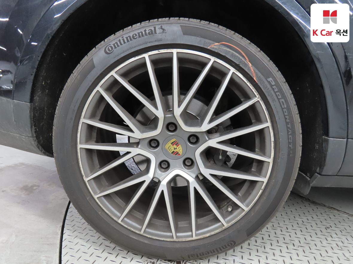 PORSCHE 카이엔 - 47