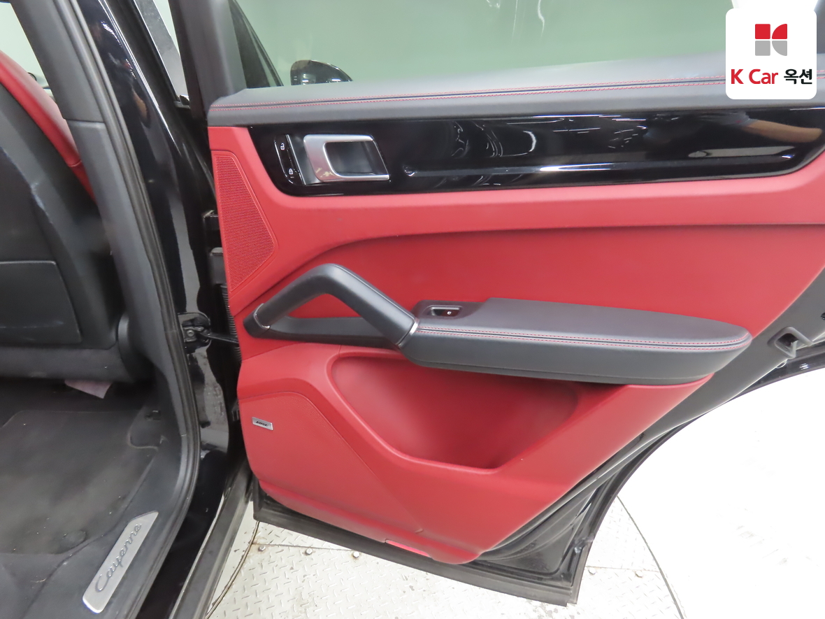 PORSCHE 카이엔 - 30