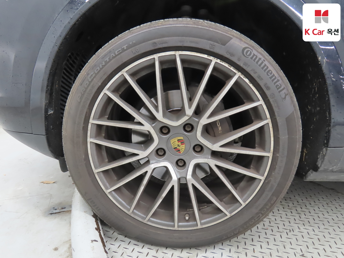 PORSCHE 카이엔 - 49