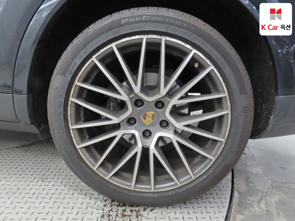 PORSCHE 카이엔 - 48
