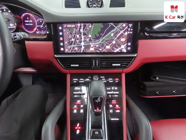2022 - porsche cayenne