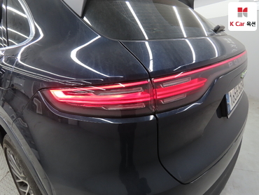 2022 - porsche cayenne