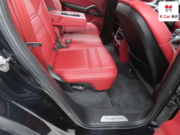 2022 - porsche cayenne