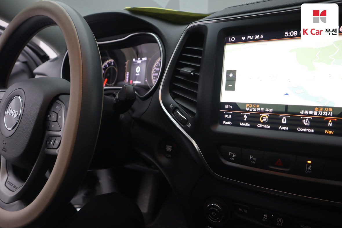 Jeep Cherokee - 11