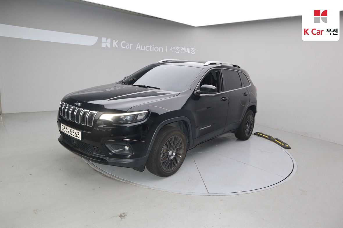 Jeep Cherokee - 1