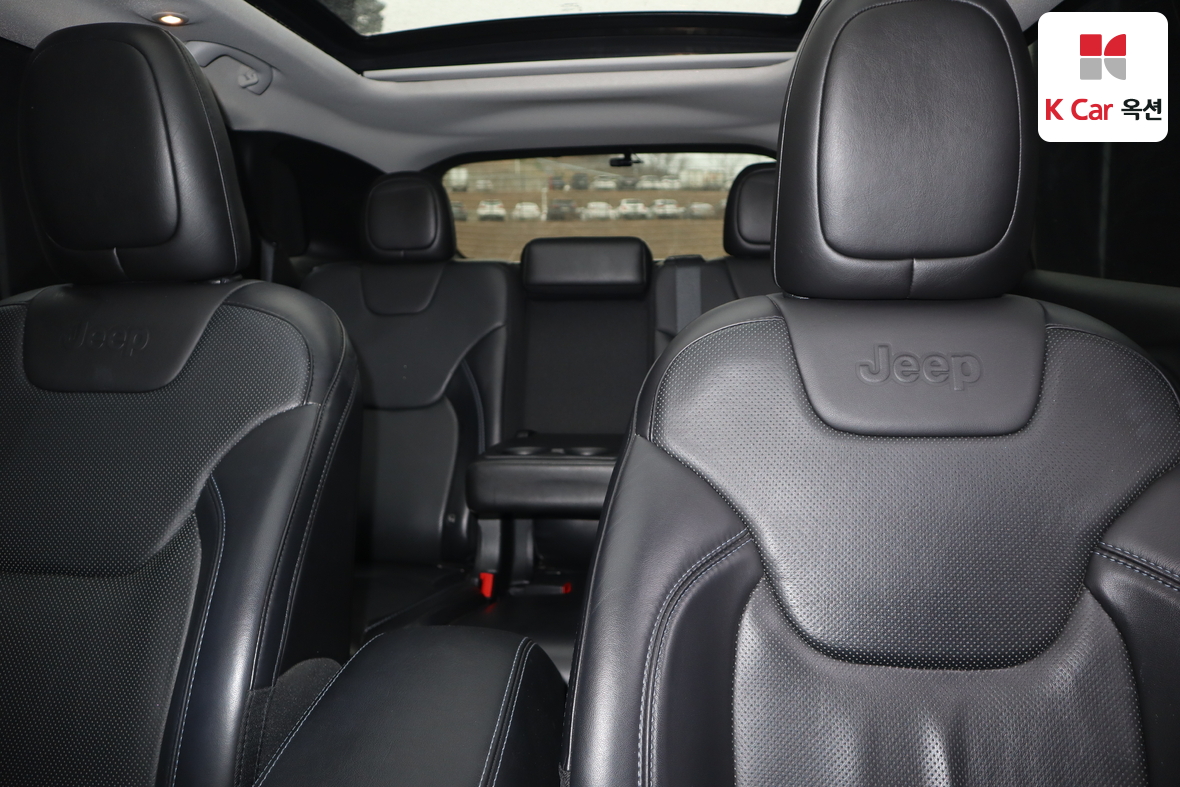 Jeep Cherokee - 20