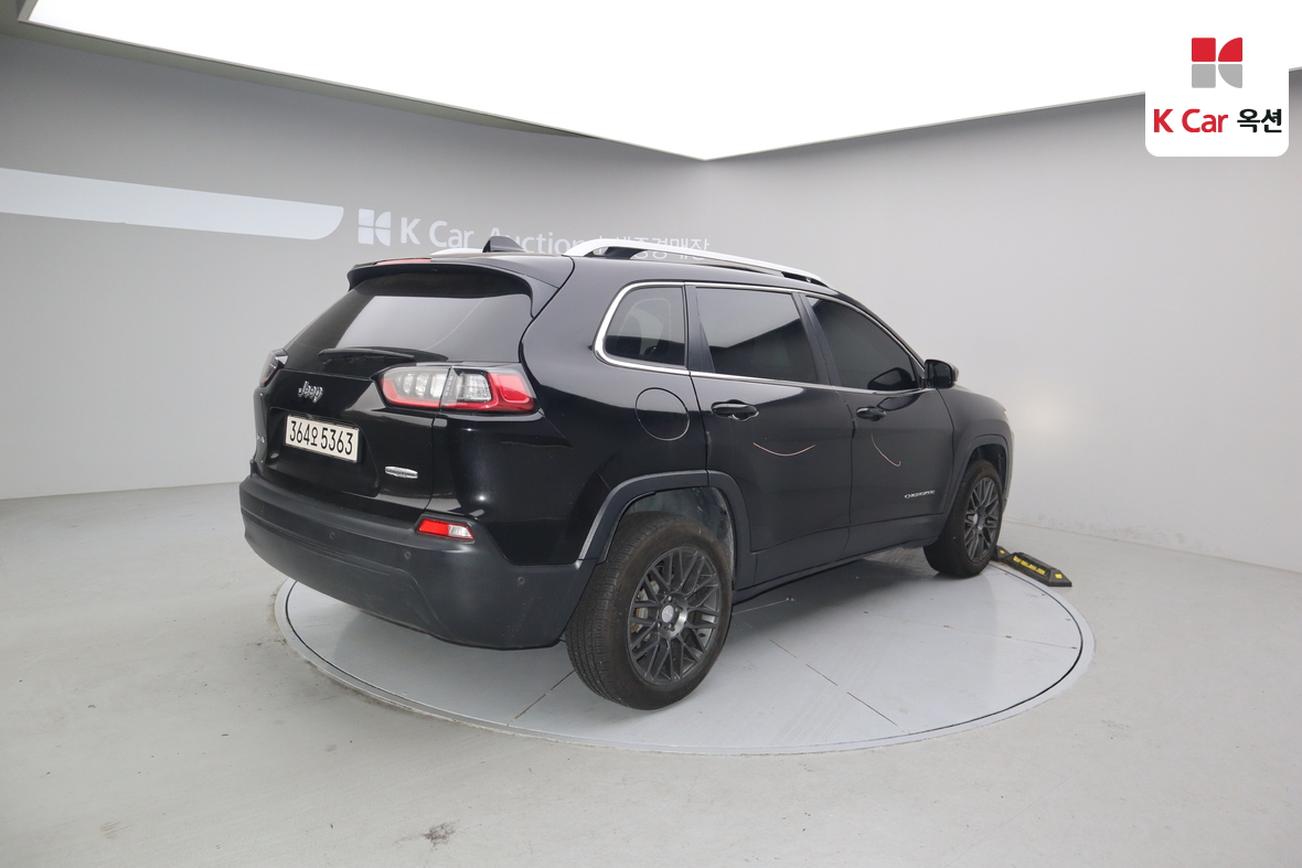 Jeep Cherokee - 2