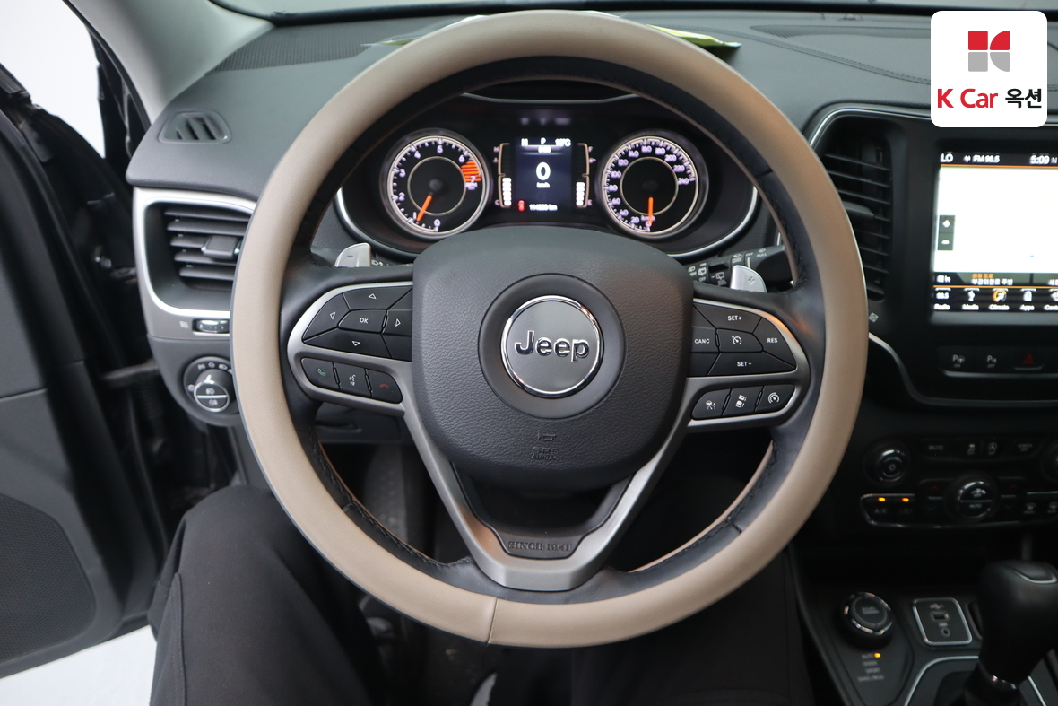 Jeep Cherokee - 10