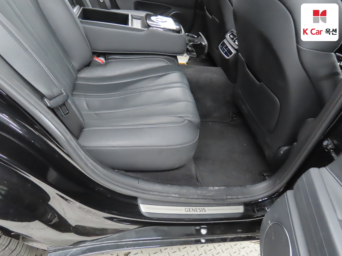 Genesis G80 - 31