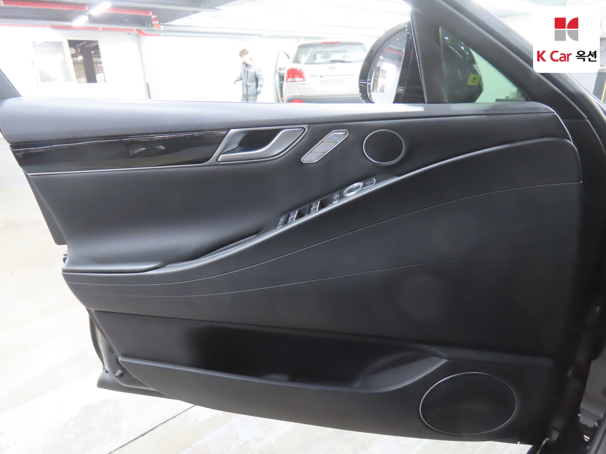 Genesis G80 - 8
