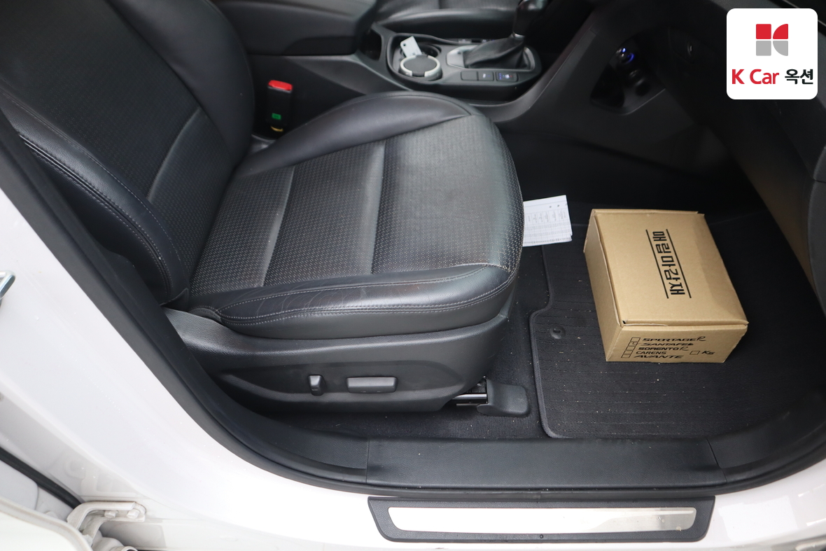 Hyundai Santa Fe 2014 - Image 28