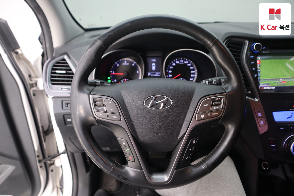 Hyundai Santa Fe 2014 - Image 10