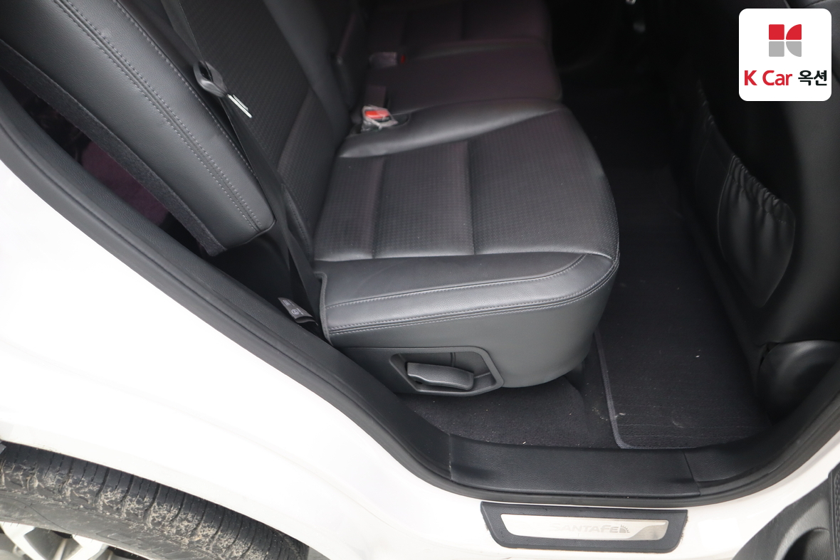 Hyundai Santa Fe 2014 - Image 26