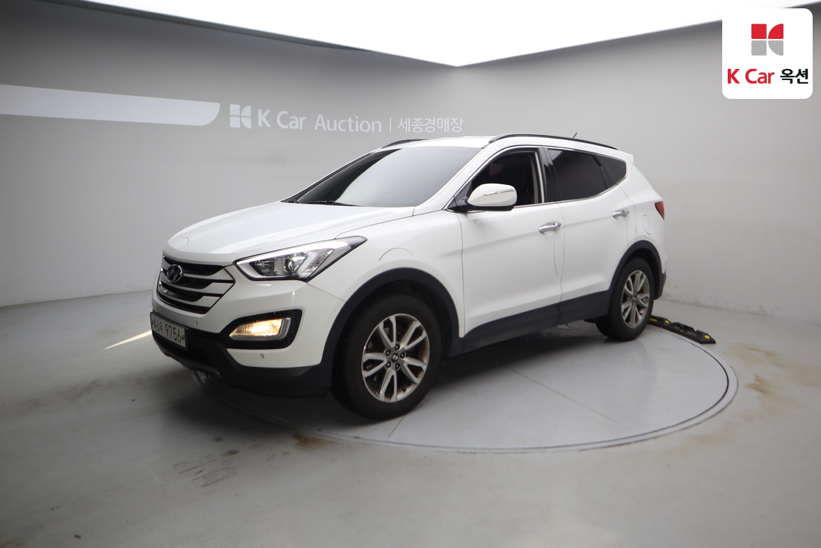 Hyundai Santa Fe 2014 - Image 1